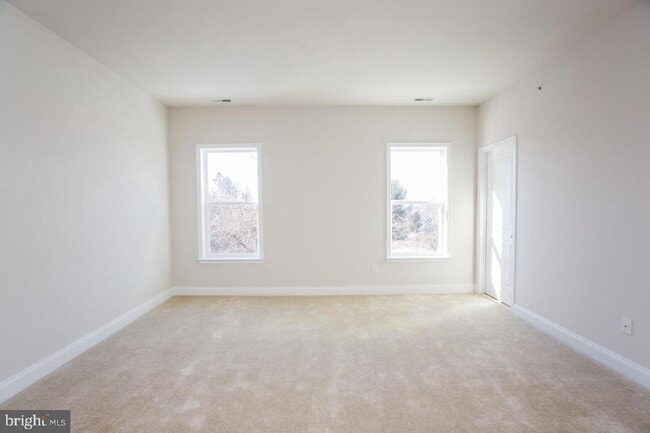 Building Photo - 65 Lila Ln