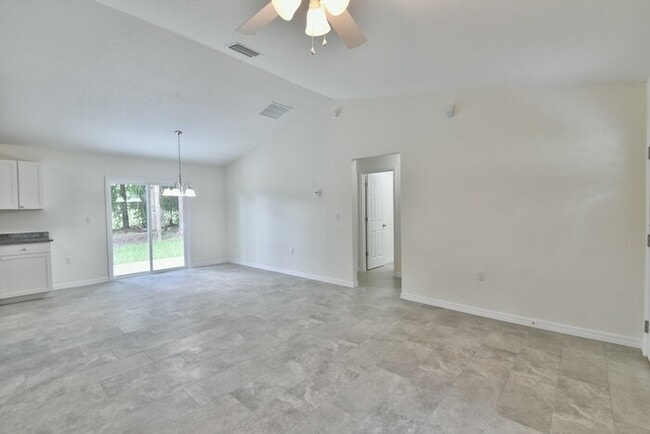 Building Photo - 6136 NW 47 Pl
