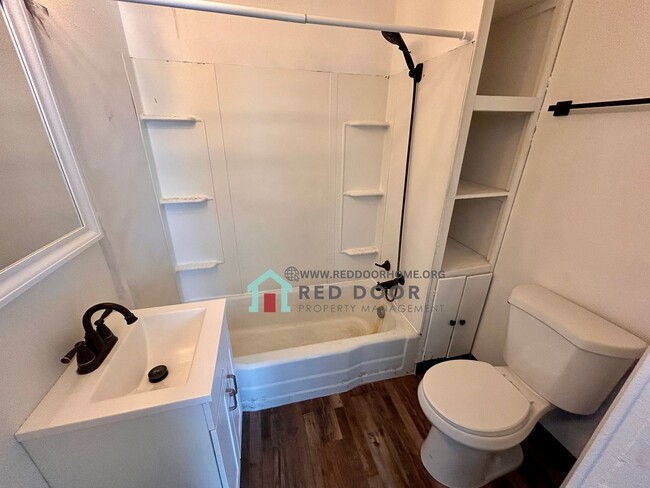 Building Photo - 612 1st Ave SW