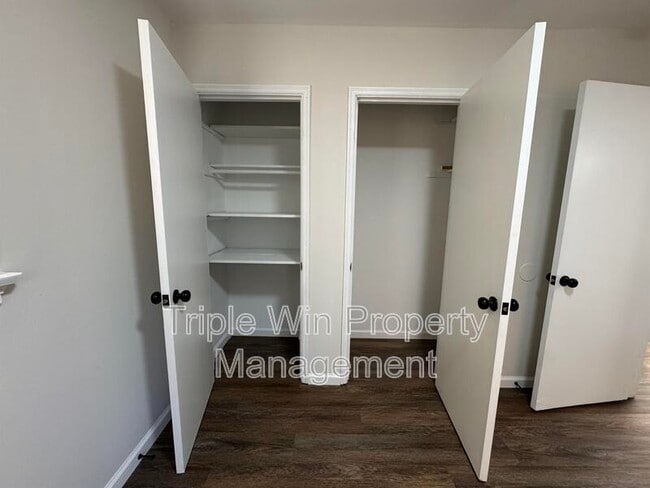 Building Photo - 295 Brackleigh Ln