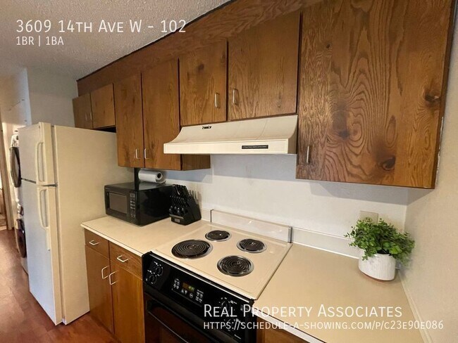 Building Photo - 3609 14th Ave W