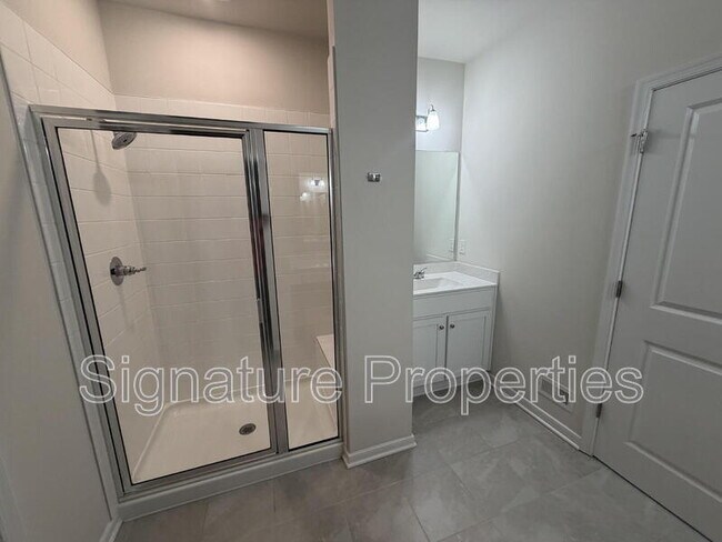 Building Photo - 14469 Hancock Towns Dr