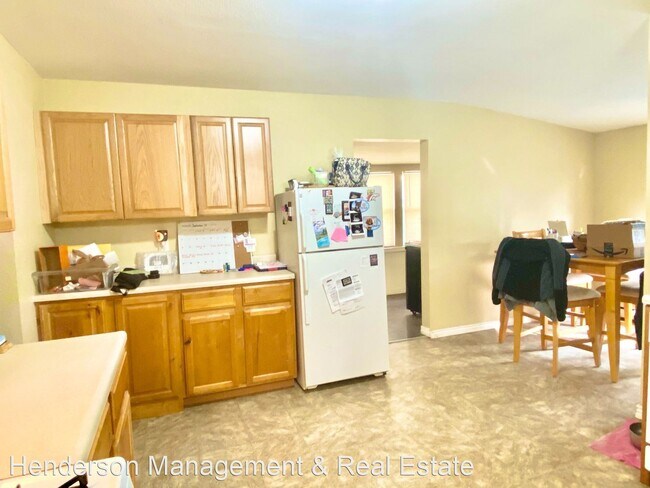 Building Photo - 2 br, 1 bath House - 436 E. 6th Street