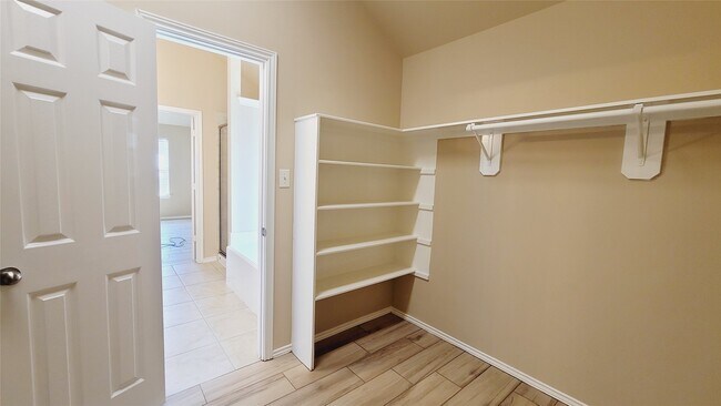 Building Photo - 14747 Briceland Springs Dr