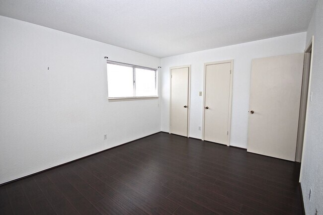 Building Photo - 6111 Beverly Hill St