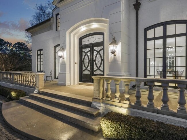 Building Photo - 997 Davis Dr NW