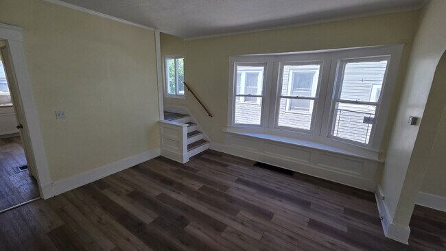 Building Photo - Spacious 3-Bedroom Duplex in Old Brooklyn