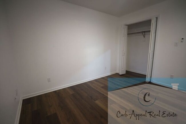 Building Photo - Move in special $700!! Beautiful 2 bed 1 bath house - Bono!