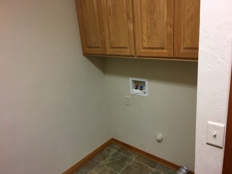 Building Photo - 91351 Donna Rd