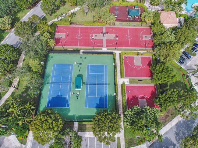 Building Photo - 16331 SW 49th Ct