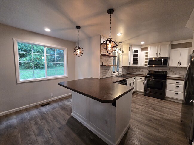 Building Photo - 2808 Livery Way