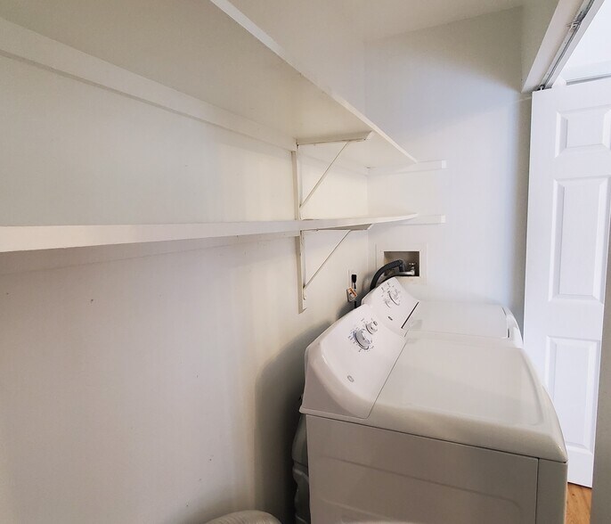 Building Photo - 2768 Gatewood Cir