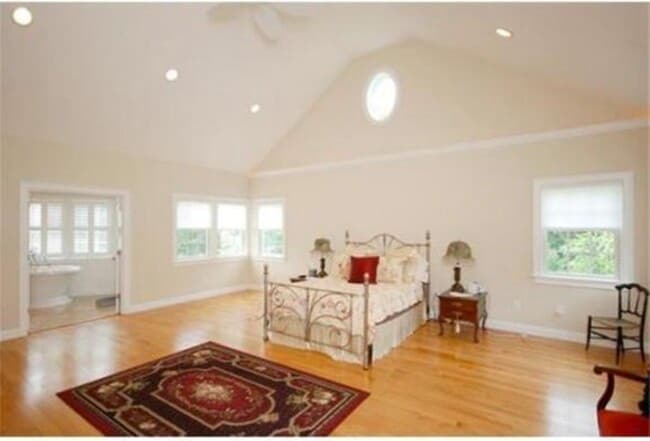 Building Photo - 160 Grant St