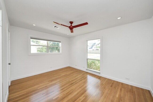 Building Photo - 7610 Highmeadow Dr