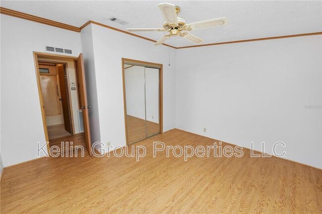Building Photo - 1706 Fox Hill Dr