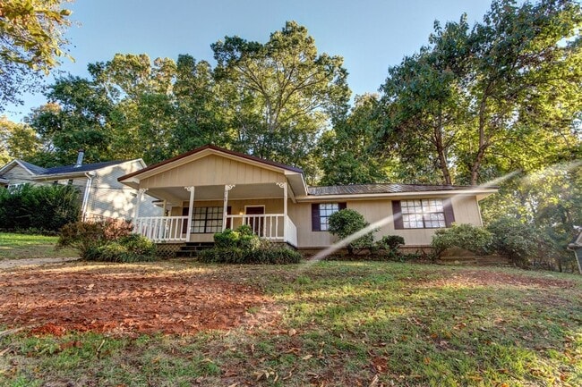 Building Photo - Great 3 Bed 2 Bath House for Rent/ Trussvi...