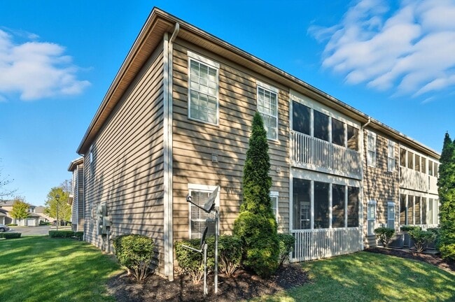 Building Photo - 5468 Nottinghamshire Ln