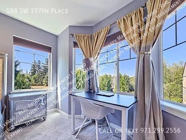 Building Photo - 588 SW 197th Pl