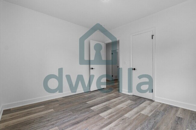 Building Photo - Completely Renovated 3-Bedroom Home | Stunning Kitchen | Convenient Sumter Location