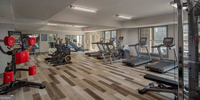 Building Photo - 960 East Paces Ferry Rd NE