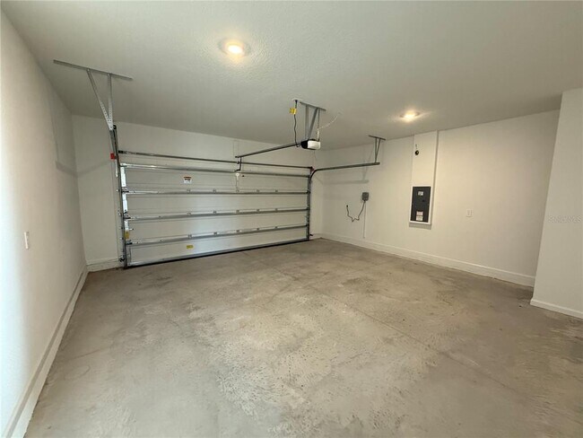 Building Photo - 8485 SW 41st Cir