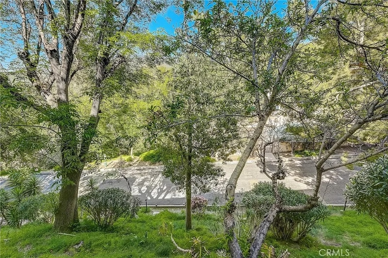 Building Photo - 1935 Alpha Rd