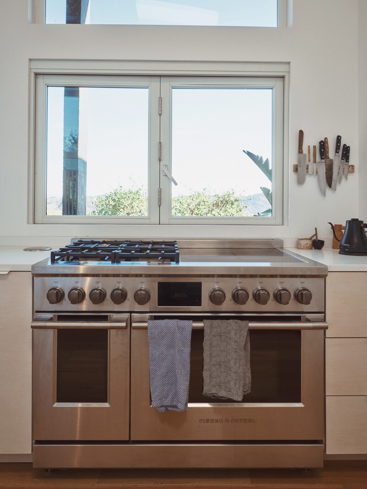 gas + induction oven - 21960 Cereza Way