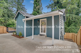 Building Photo - Cozy Home Near Port Orchard Waterfront