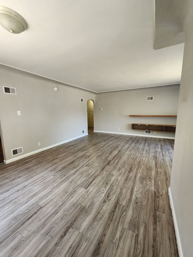Building Photo - 1225 Upham St