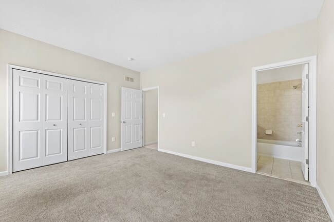 Building Photo - Towne Center Flats - 45514 Revere Dr.