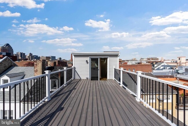 Building Photo - 919 Stiles St