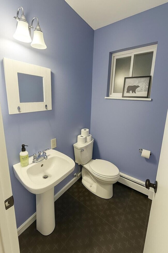 Building Photo - Spacious 5BR House in Denver