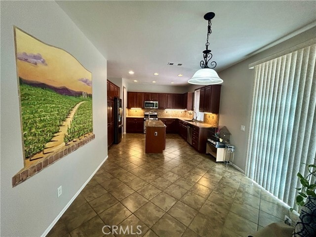 Building Photo - 3089 Lilac Cir