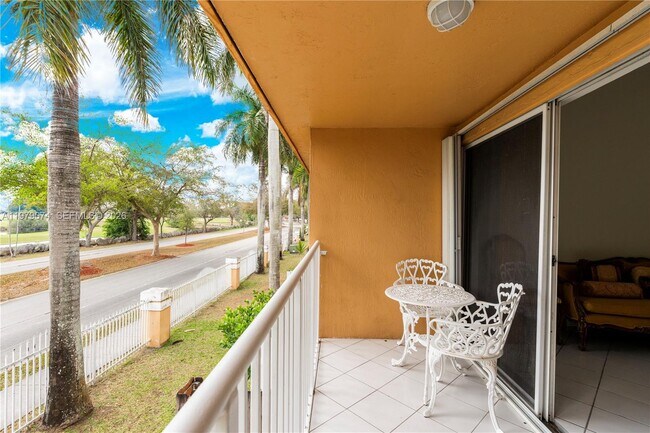 Building Photo - 14260 SW 57th Ln