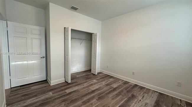 Building Photo - 966 SW 147th Ave