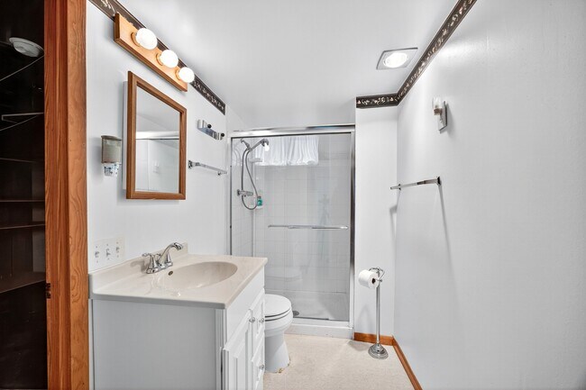 Building Photo - 81 Tom Sawyer Dr