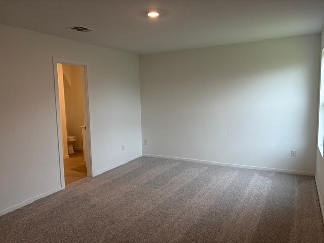Building Photo - 3020 Huntersville Dr
