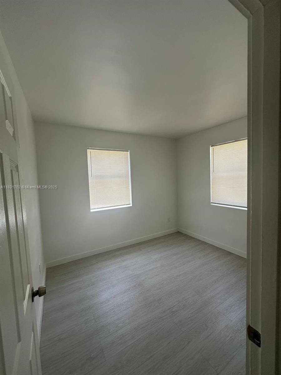 Building Photo - 1754 NE 48th Ct