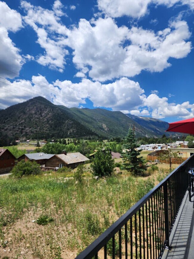 Building Photo - Long Realty & Property Management - Very Beautiful Cabin Close to Ski Resorts