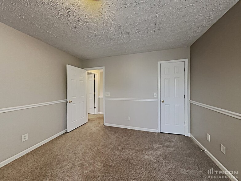 Building Photo - 220 Osmanthus Way