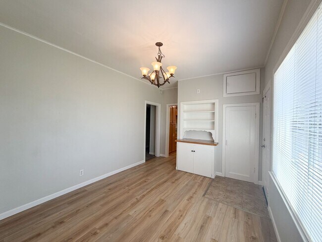 Building Photo - 2 BED, 1 BATH HOUSE