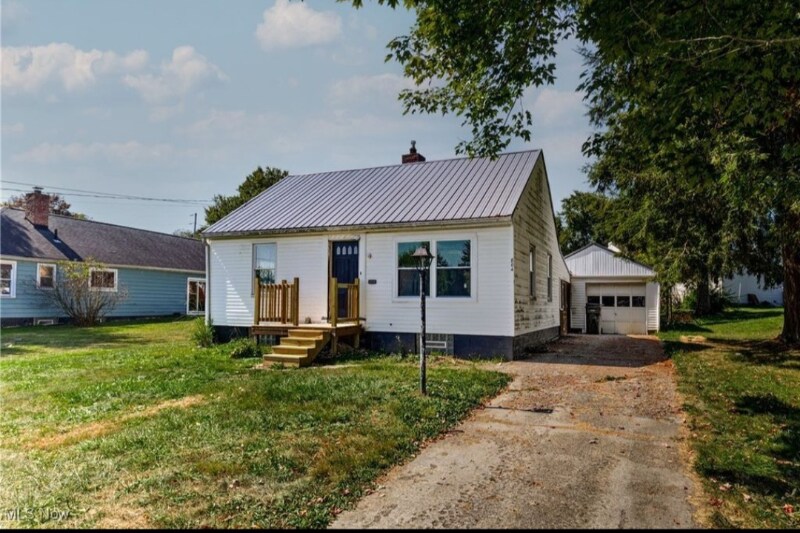 Building Photo - 804 S Belle Vista Ave