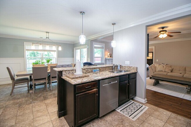 Building Photo - 1088 Jon Dr