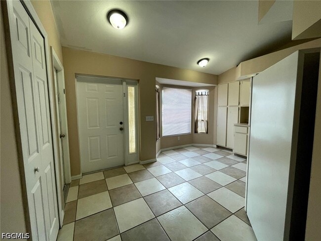 Building Photo - 906 Cape Coral Pkwy W