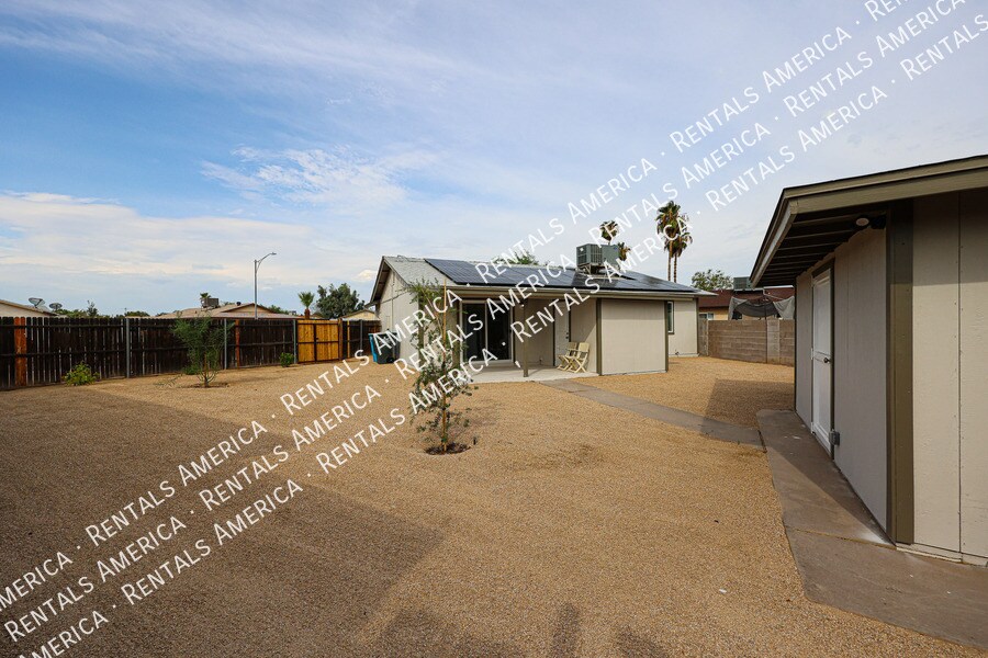 Building Photo - 13861 N 48th Ave
