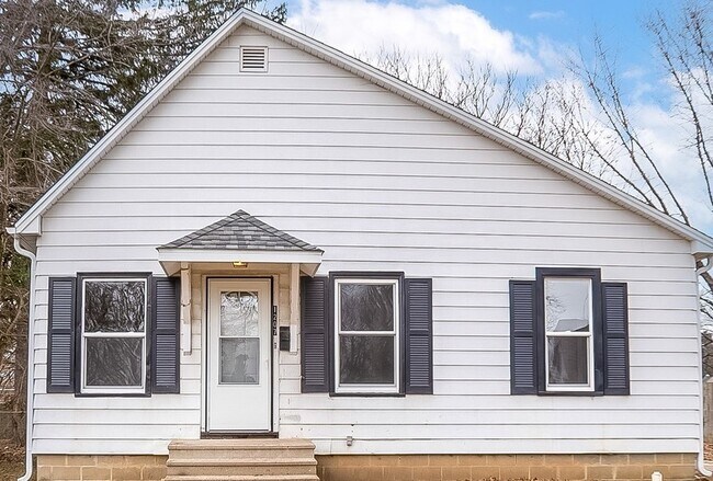 Primary Photo - 1207 N Walnut St