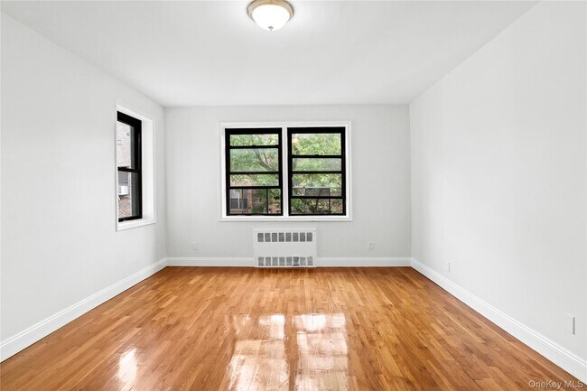 Building Photo - 140 E Hartsdale Ave