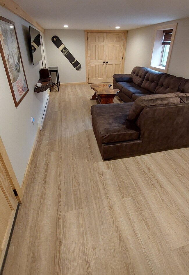 Building Photo - 176 Harrington Rd