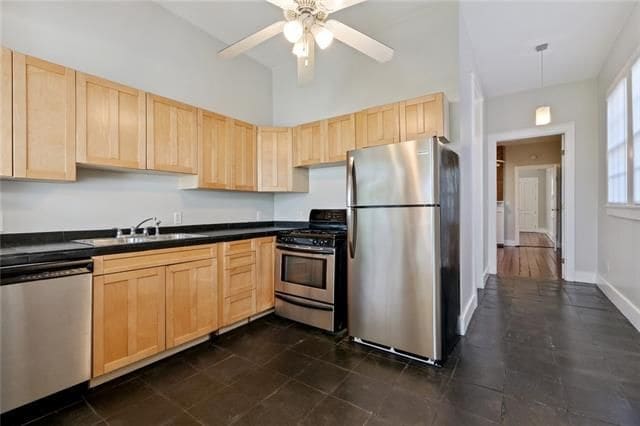 Building Photo - 2712 Chippewa St