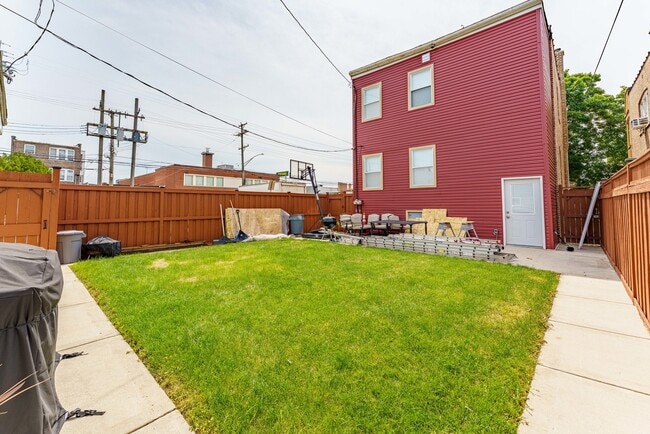 Building Photo - 2125 Wesley Ave
